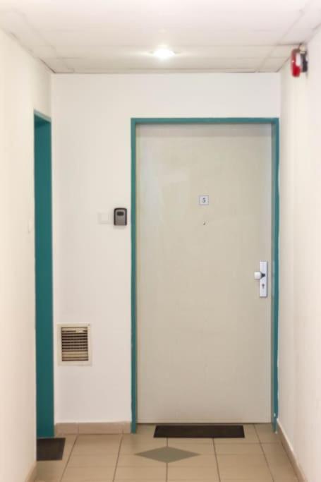 Appartamento Gozsdu White Raven 3 - Terrace And Free Underground Parking Budapest Esterno foto