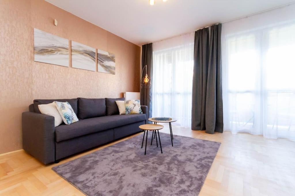 Appartamento Gozsdu White Raven 3 - Terrace And Free Underground Parking Budapest Esterno foto